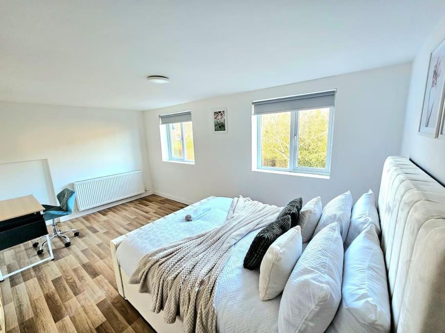 Spacious Haven With Free Parking 格拉斯哥 外观 照片