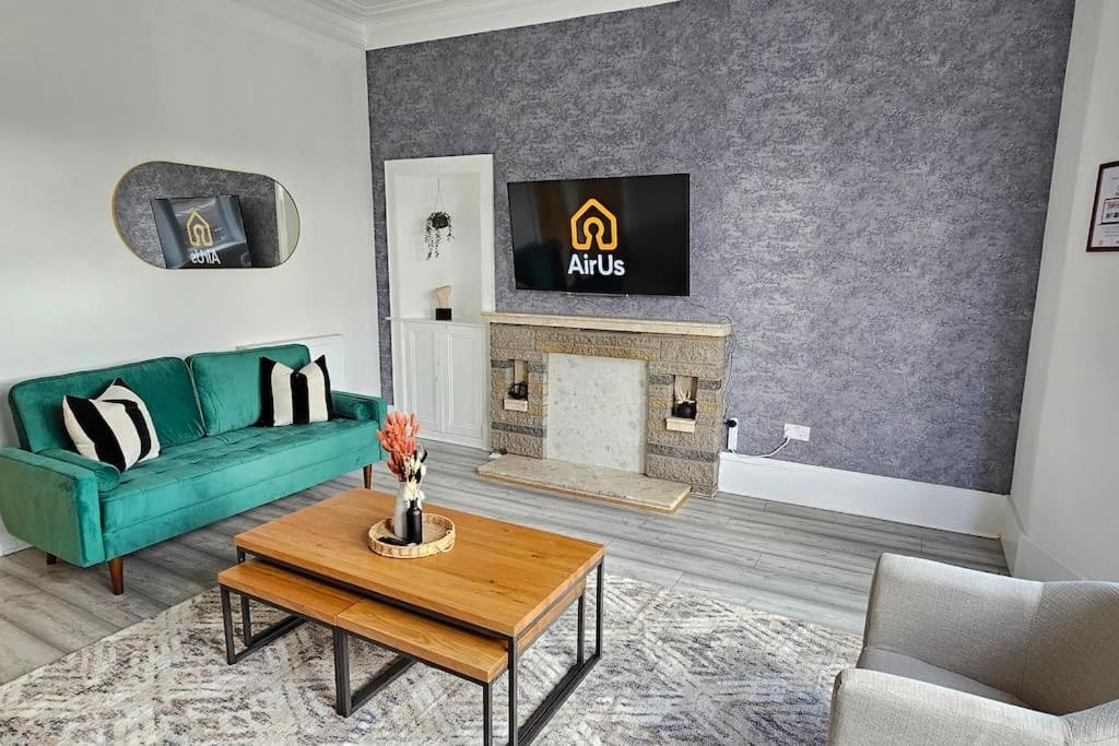 Spacious Haven With Free Parking 格拉斯哥 外观 照片