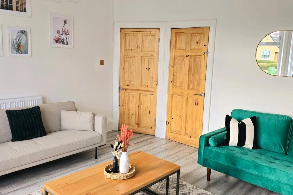 Spacious Haven With Free Parking 格拉斯哥 外观 照片